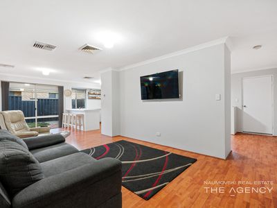 10 Gaby Way, Marangaroo