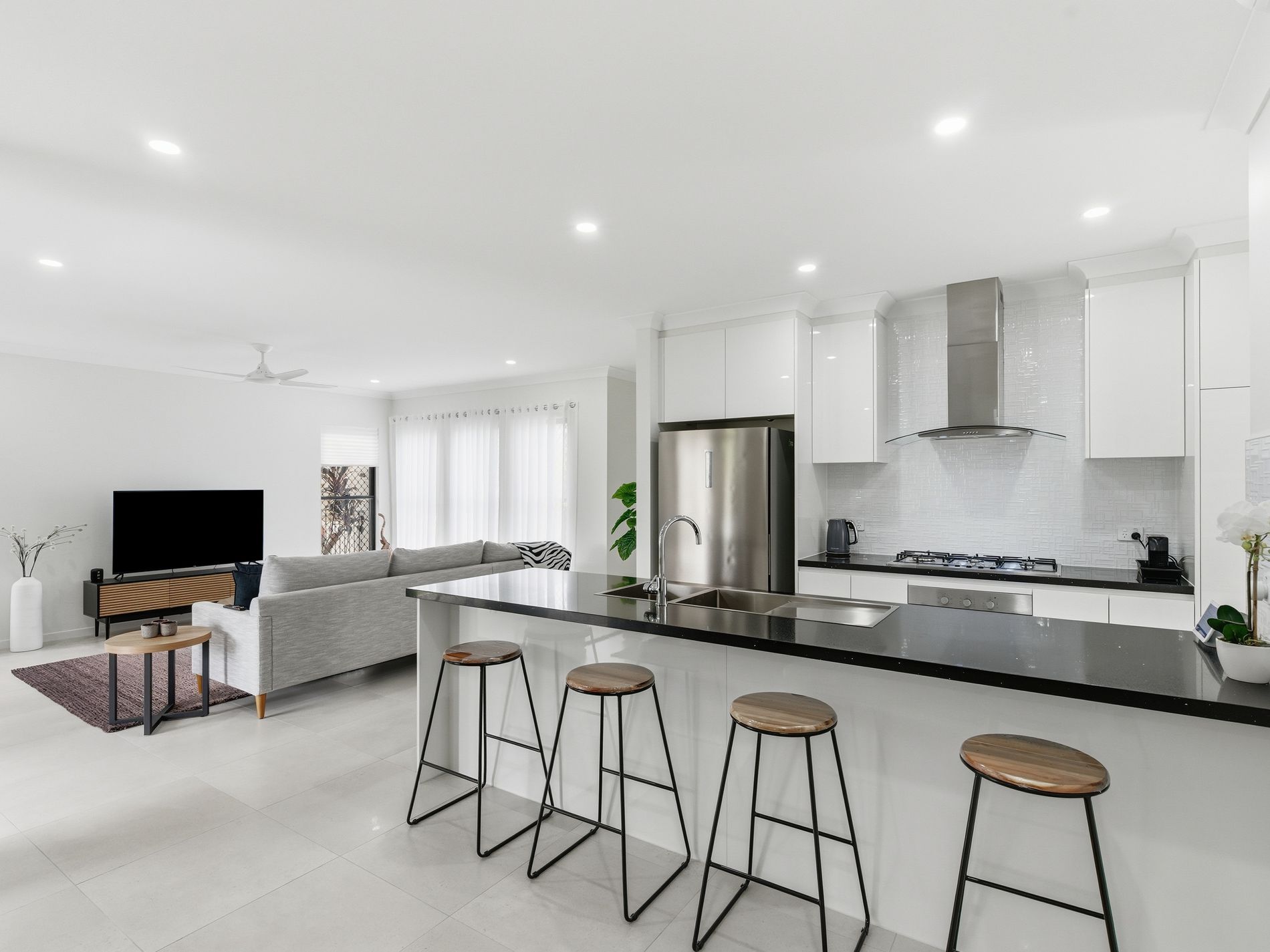 5 Lochern Elbow, Mount Peter