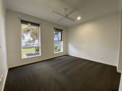 2 Riverside Avenue, Werribee