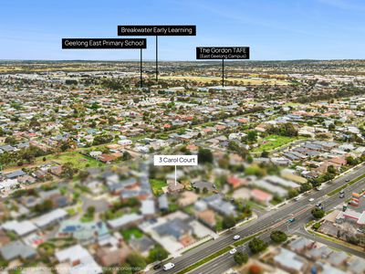 3 Carol Court, Newcomb