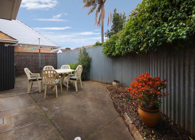 5 / 16 Sandison Terrace, Glenelg North