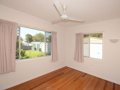42 BIDEFORD STREET, Torquay
