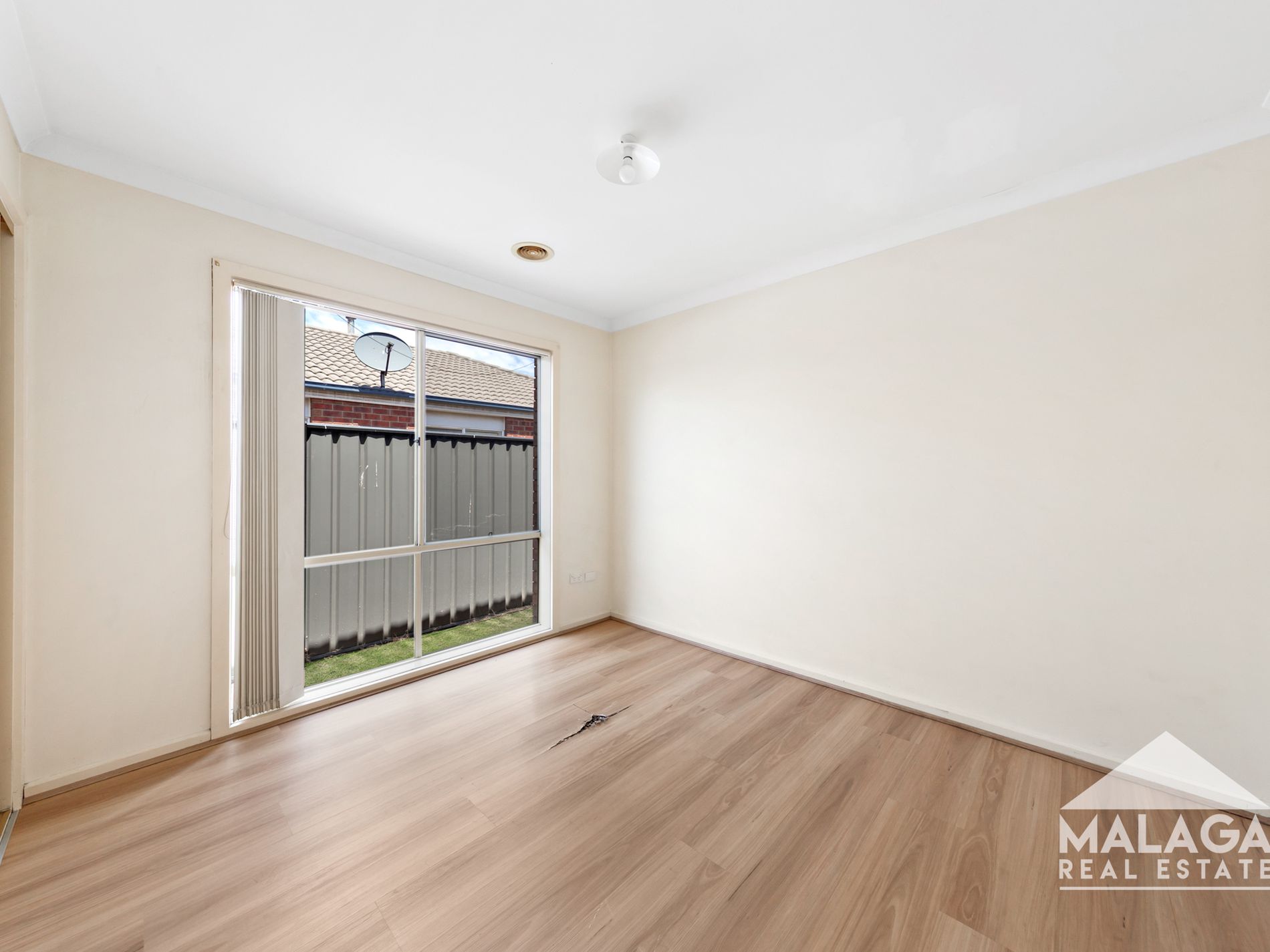 24 Gosford Gardens, Derrimut