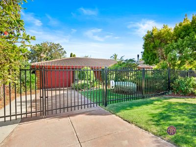 18 Elm Close, Camillo