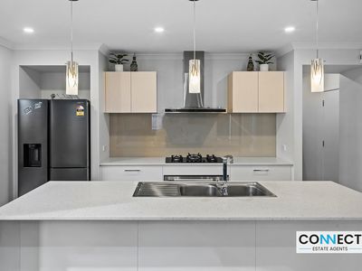 21 Dewhurst Circuit, Cranbourne East