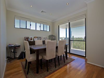 26 Weaponess Road, Scarborough