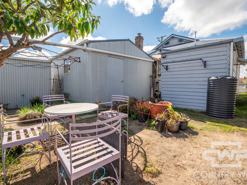 117 Moore Street, Emmaville