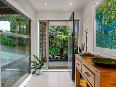 2/962 Beach Road, Torbay