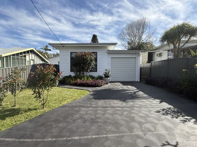 19 Montrose Street, Mannering Park
