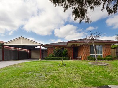 25 Langbourne Drive, Narre Warren South