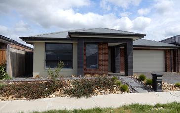 14 Cherrington Avenue, Officer