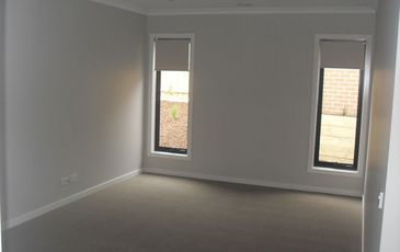 13 Prospect Way, Officer