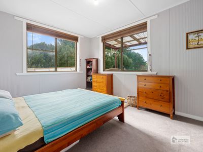 1316 Calder Road, Calder