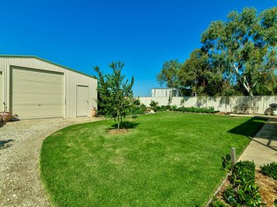 8 Ready Street, Rutherglen