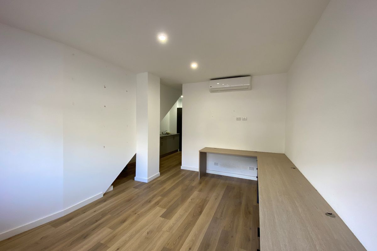 Office of Unit 9 / 29 Bay Road, Taren Point