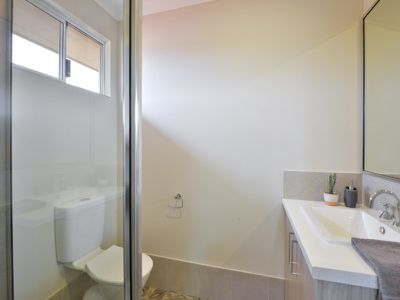 2 / 8 Tali Mews, Karlkurla