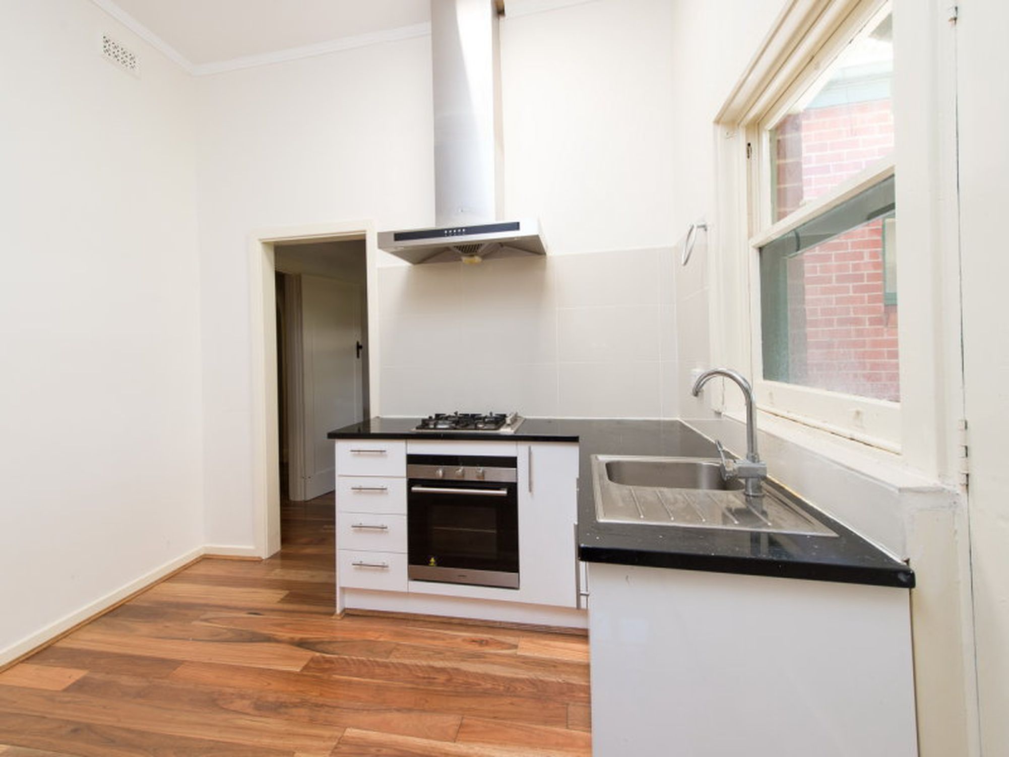 155 Sixth Avenue, Royston Park