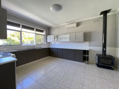 12 English Drive, Millicent