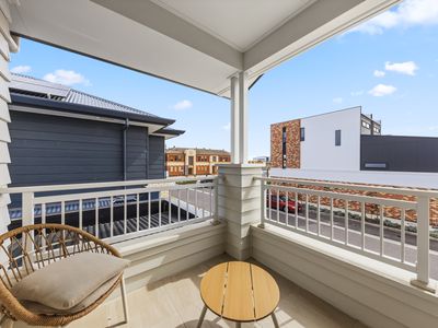 45 Graduation Parade, Taperoo