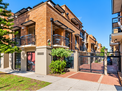 21 / 120-122 Lake Street, Perth