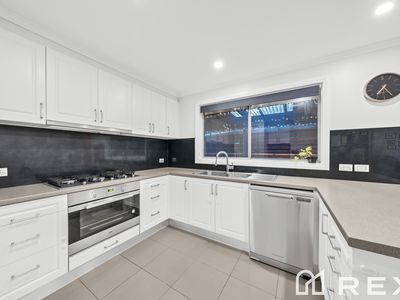 164 James Cook Drive, Endeavour Hills