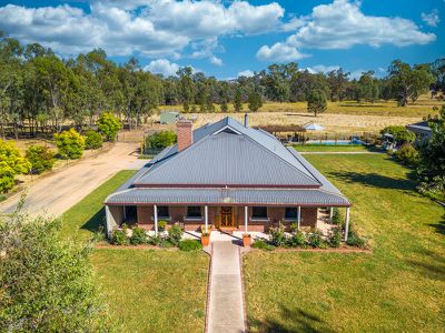 597 Table Top Road, Table Top