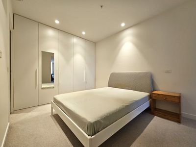 1710 / 35 Albert Road, Melbourne