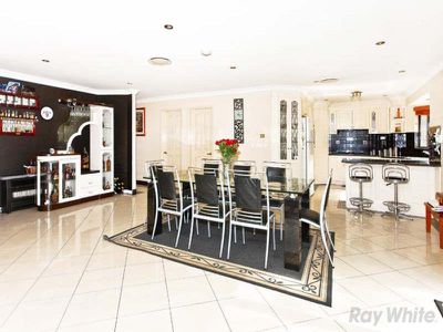 12 Thorpe Place, Abbotsbury
