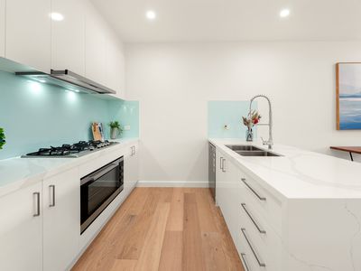TH1 / 14 Langford Crescent, Donvale