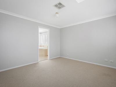 8 Millcroft Way, Beaumont Hills