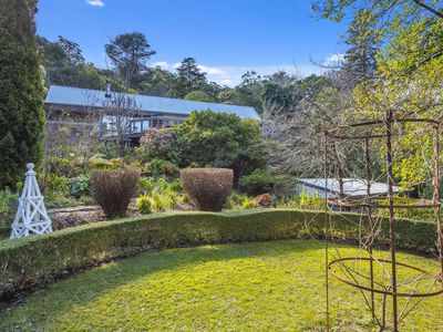 24 Ryans Parade, Mount Macedon