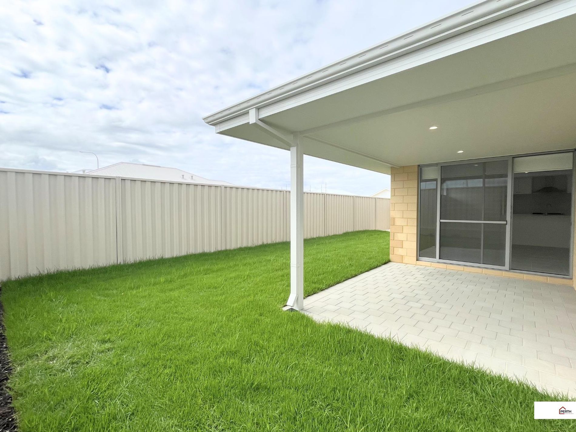 8 Cordelia Street, Eglinton