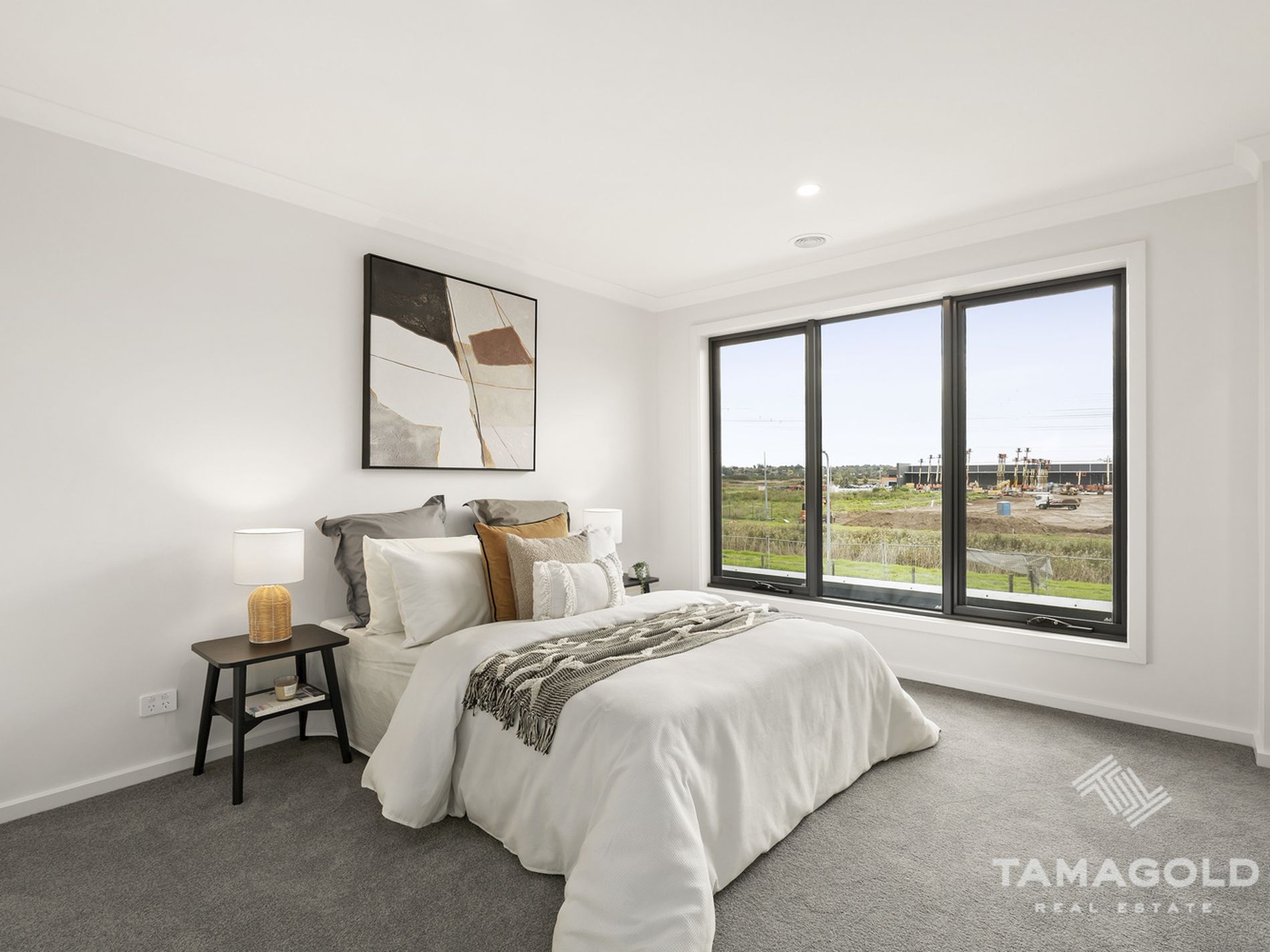 32 CRICKLEWOOD CIRCUIT, Narre Warren