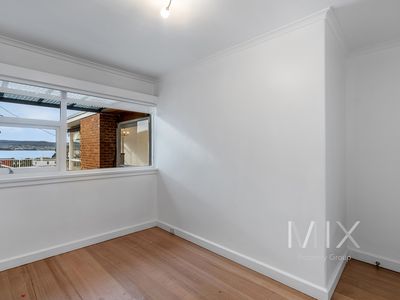 2 / 563 Sandy Bay Road, Sandy Bay