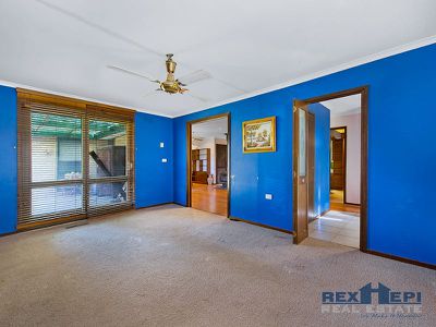 45 Green Valley Crescent, Hampton Park
