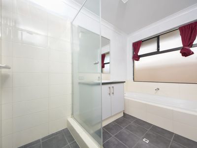 20 Ambleside Parade, Waikiki
