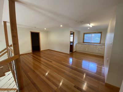 8 Perch Close, Werribee South