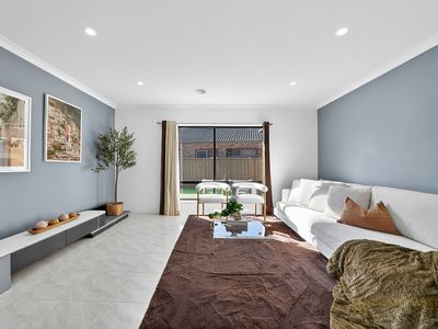 15 Brockwell Crescent, Manor Lakes