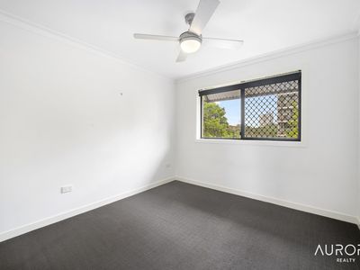 8/240 Wellington Road, East Brisbane