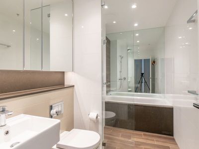 811 / 6 Galloway Street, Mascot