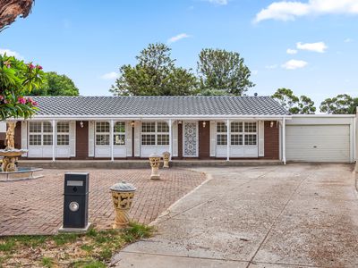 6 Cairney Place, Paralowie