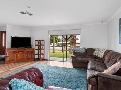 32 Burkett Drive, Hannans