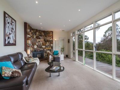 11 Wynn Avenue, Mount Macedon