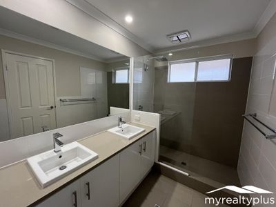 73A Parkway Road, Bibra Lake