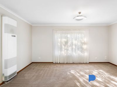 2 / 164 Neale Street, Flora Hill