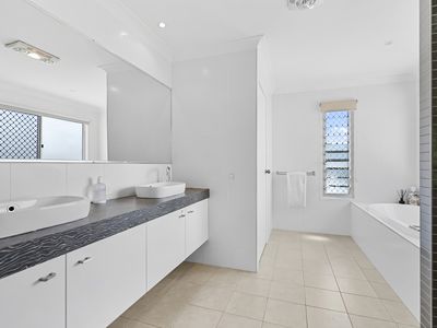 13 Jacksonia Place, Noosaville