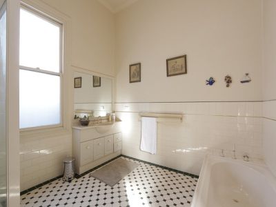 306 Railway Parade, West Leederville