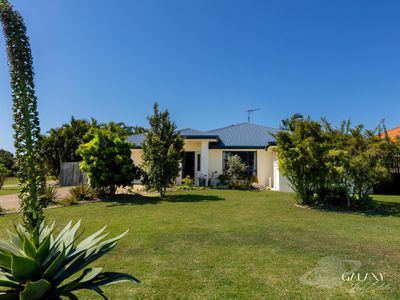 4 Betty Close, Coral Cove