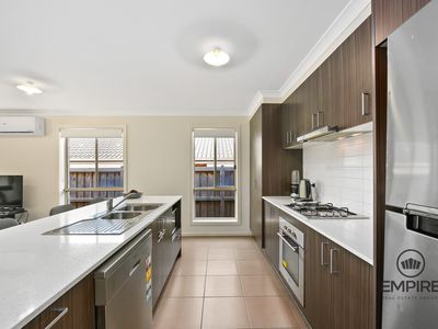 13 Wheelwright Street, Clyde North