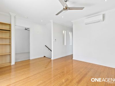 1 / 19 King Street, Urangan